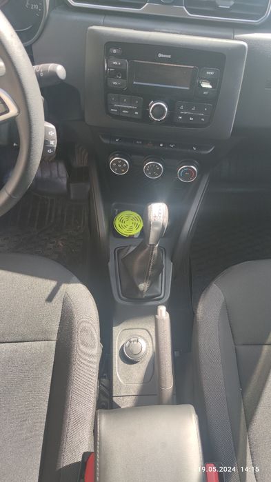 Автомобиль Рено Дастер