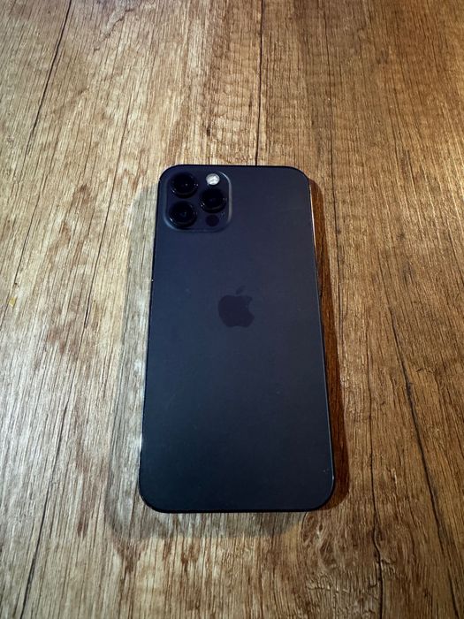 iPhone 12 Pro 128GB - Много добро състояние!