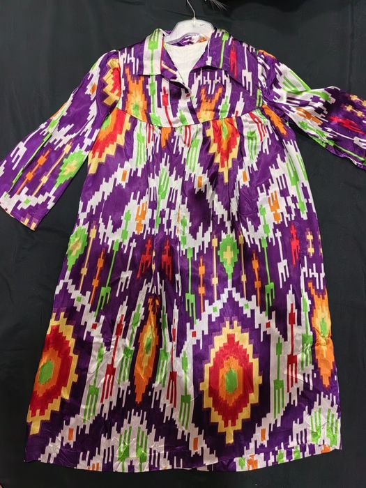 Натуральный шелк  Женское платье атлас  производство Россия 1979 г