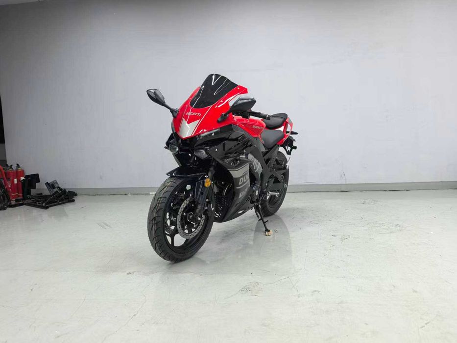 DUGATTI 400cc (Weisenike) Injector