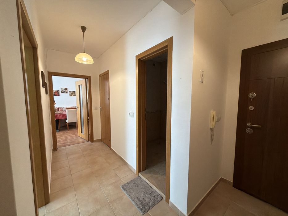 Топ локация! Ексклузивен тристаен имот под наем , Вива Комплекс  в рай