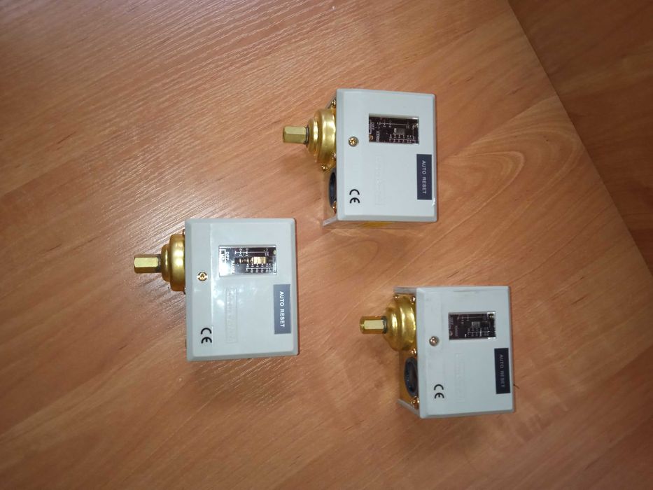 КИП реле контроля давления прессостат HS-210 10 bar PD4  2 шт