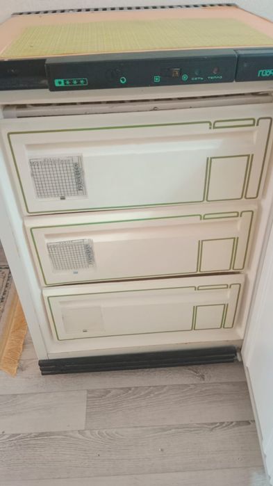 Морозильную камеру  30000 т