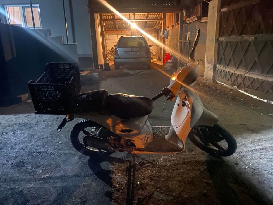 De vanzare atv si scuter Aprilia Scarabelo