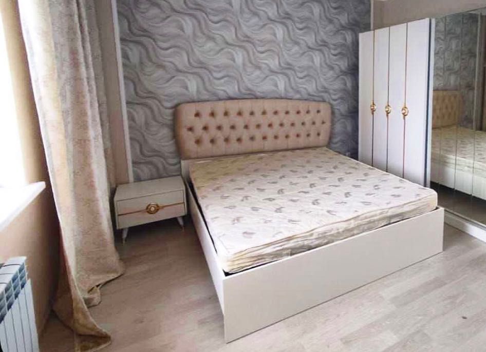 Кровать двуспальная