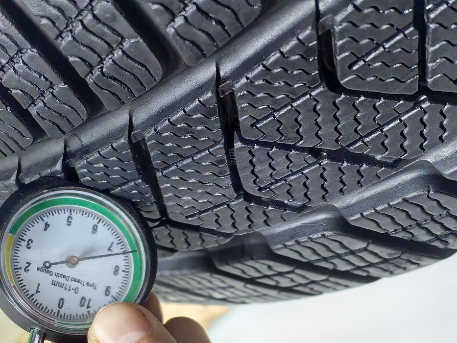 225/50R18 Pirelli run flat steluță