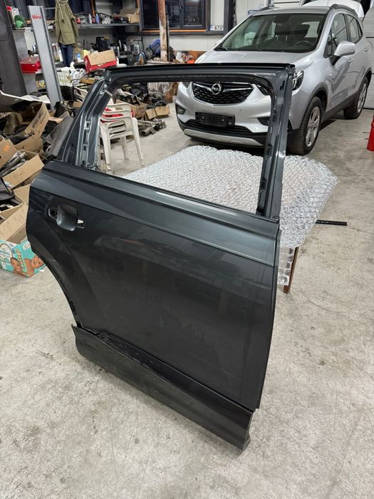 задна дясна врата за audi q7 4M0