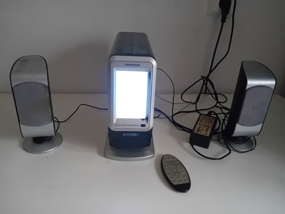 Universum vertical micro audio sistem