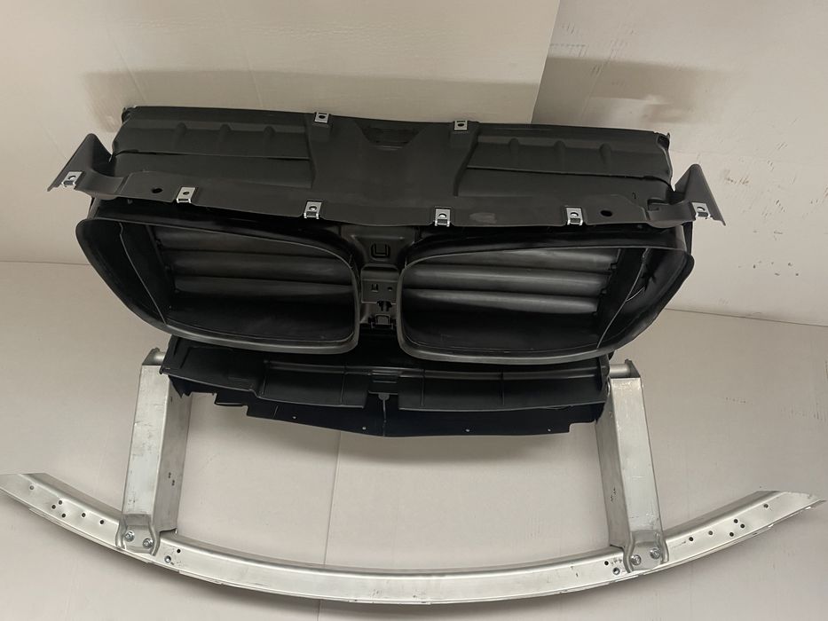 Trager tragar BMW seria 7 F01 F02 F04 deflector bara intaritura