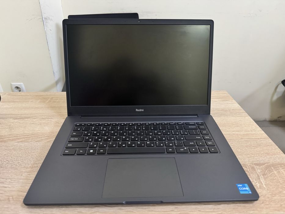 Ноутбук Хіаті RedmiBook i3