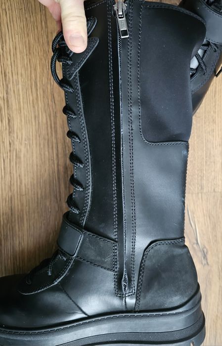 Cizme UGG negru piele