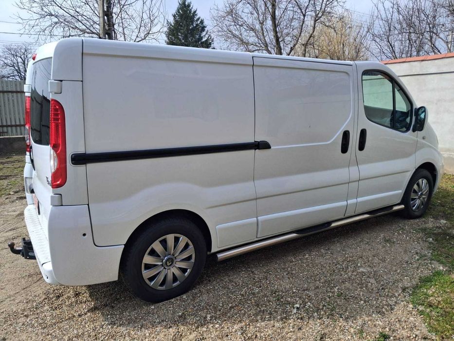 RENAULT Trafic 2014 — imagine 3