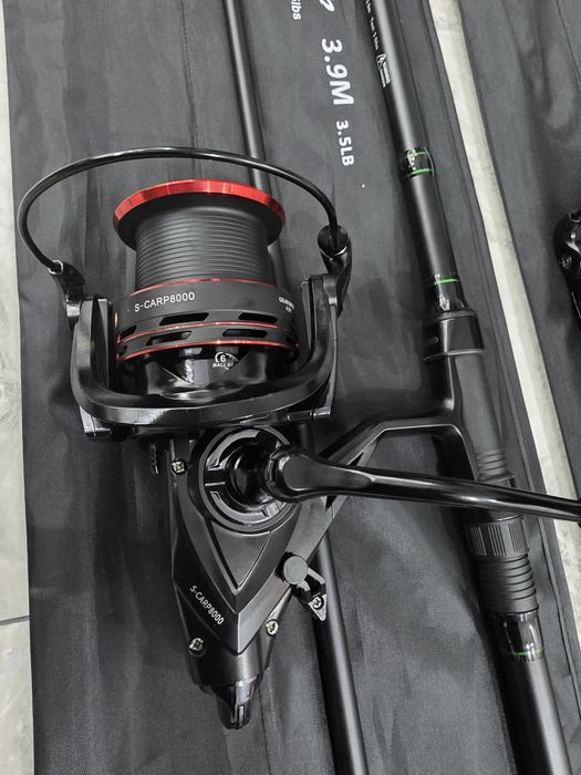 SET 4 Lansete 3,90metri PRO FL Strong Carp 3.5lbs 2segmente + 4 Mulinete EastShark S CARP 8000 6+1RULMENTI NEW 2026
