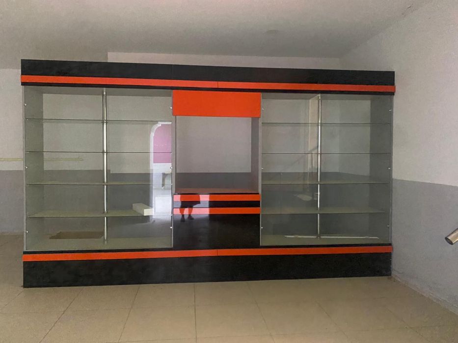 Продается витрина