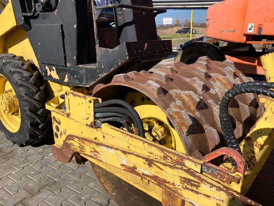 Валяк еднобандажен Bomag BW124PDH-3 ПОД НАЕМ от РЕНТЕКС