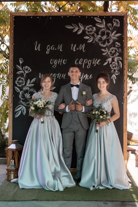 Платья для свадьбы/вечерние