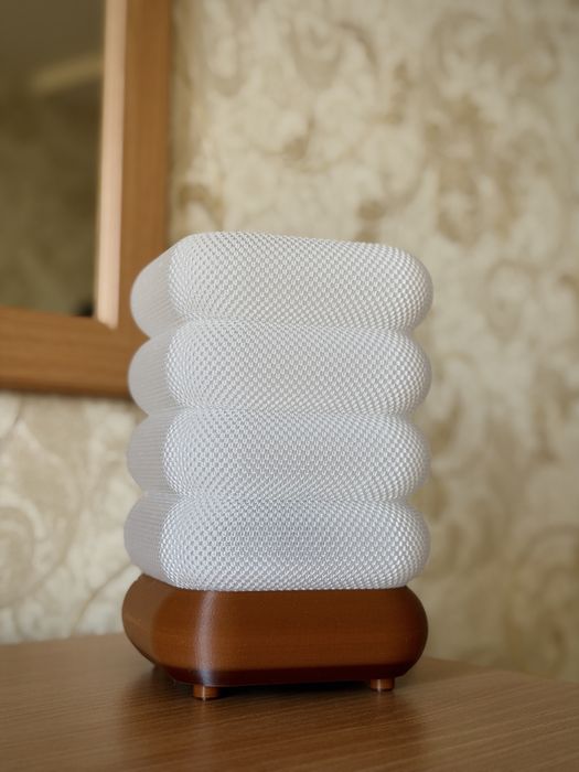 Продам новые светильники