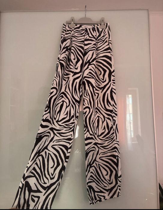Pantaloni Bershka xxs