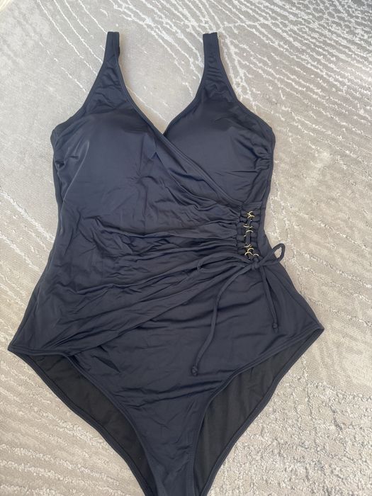 Бански костюм черно