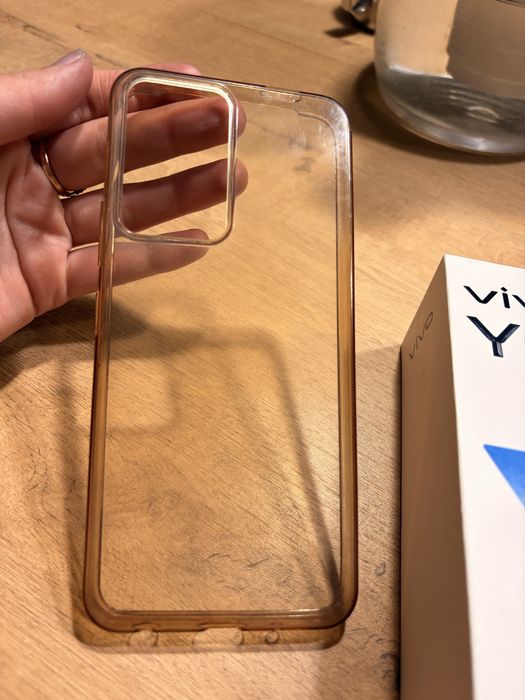 Телефон Vivo Y03