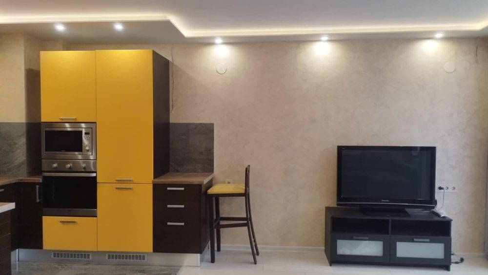 Дава се под наем Двустаен апартамент в София, Банишора - 65 кв.м за 700 € - Снимка #2