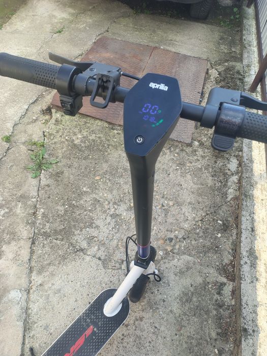 Trotineta Aprilia  biciclete bmx copi