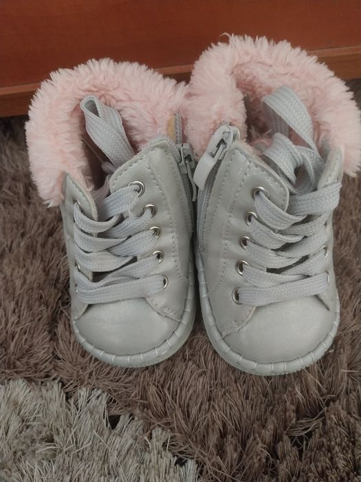 Ghete fetita imblanite