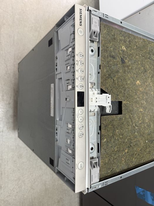 Съдомиялна  за пълно вграждане Siemens 45см