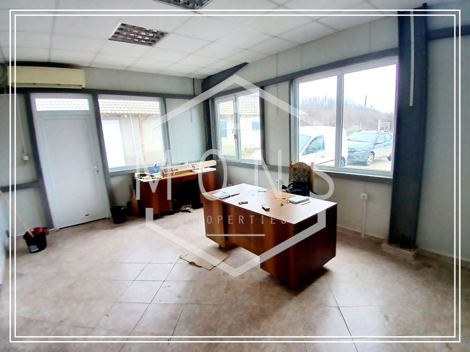 Пром. помещение в Габрово, област-с.Сенник площ 2144 цена 449000