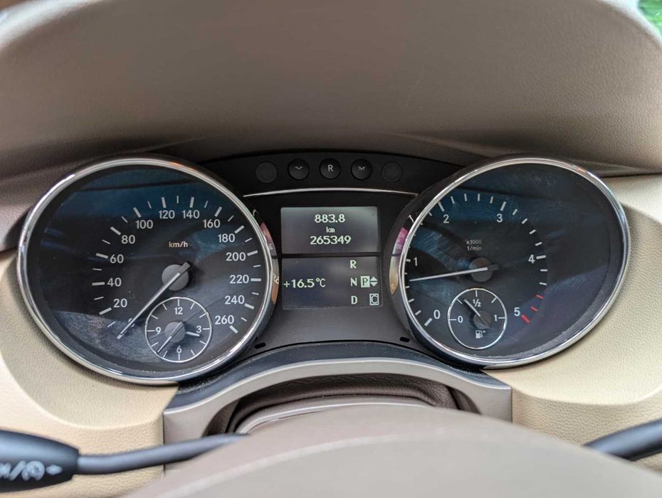 Mercedes-Benz Clasa R (W251) R 280 CDI V6 (190 CP) 4MATIC G-TRONIC 2009 7 locuri