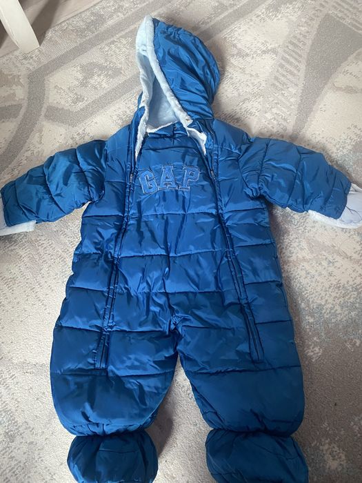 Продам детские комбинезоны