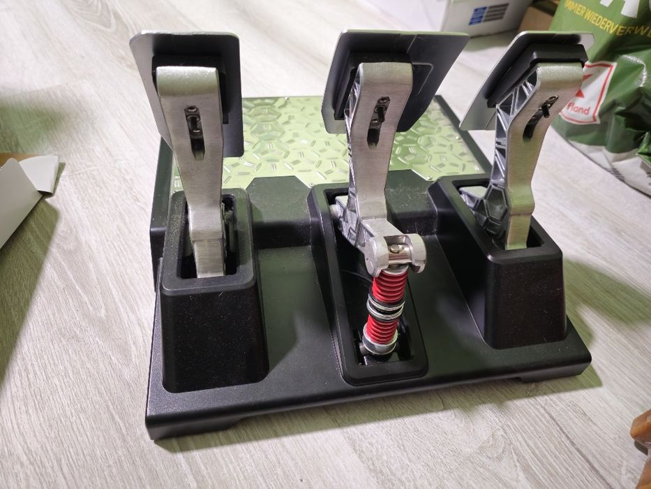 Комплект Волан Thrustmaster T300RS, T-LCM педали, TH8A скорости