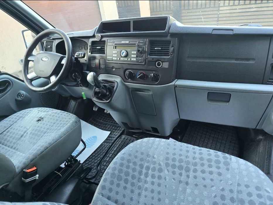 Ford Transit 2.2d 2009 8 locuri