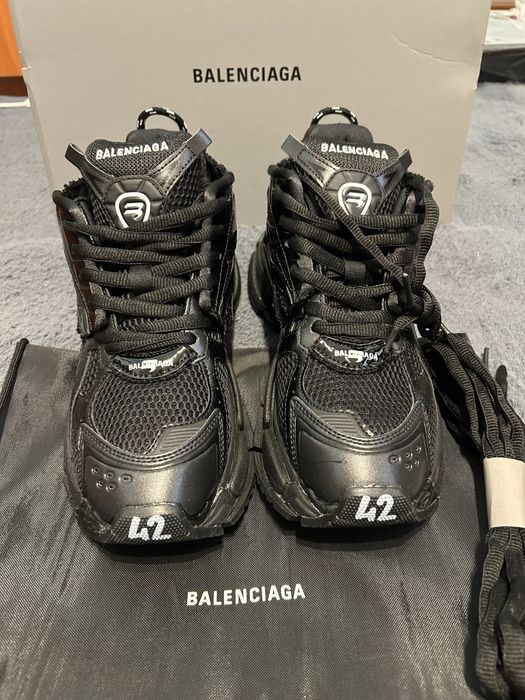 Balenciaga runner