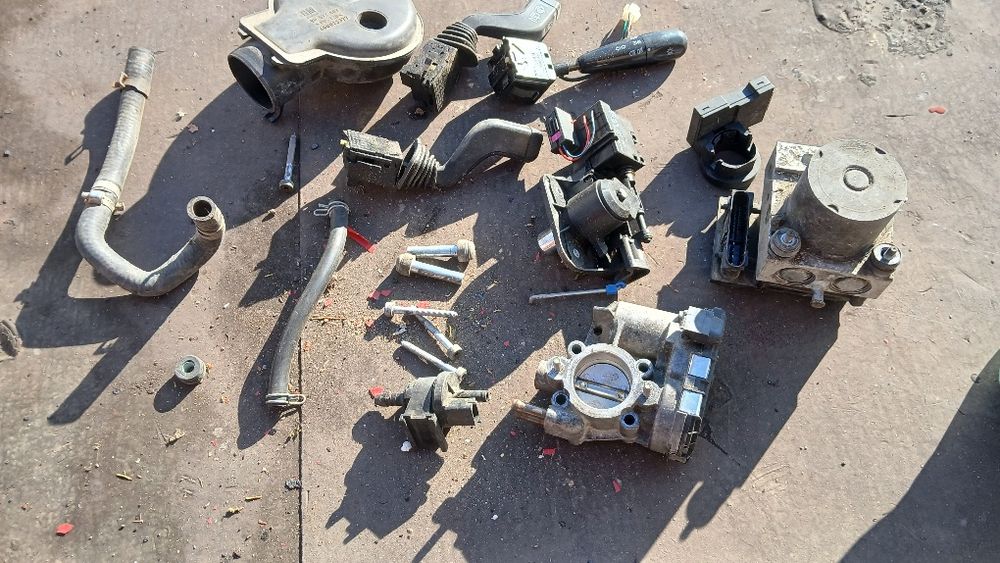 Stopuri și piese Opel corsa