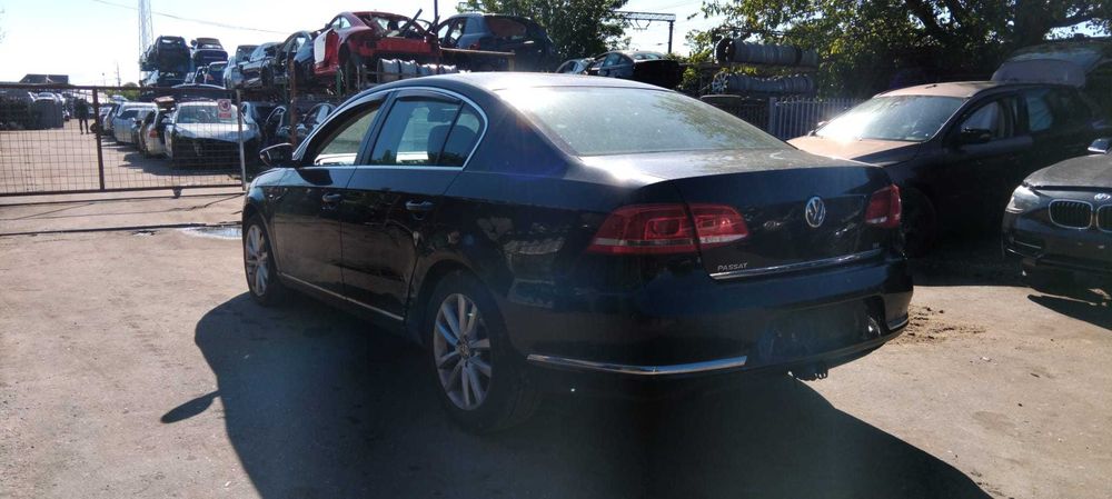 Dezmembrez Volkswagen Passat B7 1.6 TDi an 2011 cod motor CAY