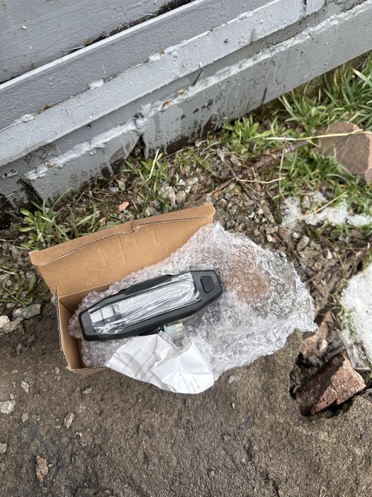 Продам шлема и спидометр