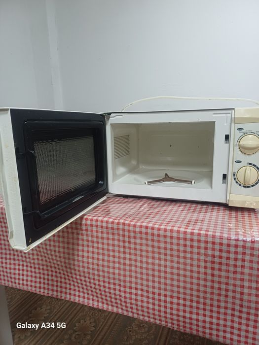 Продам микроволновку LG и AVA