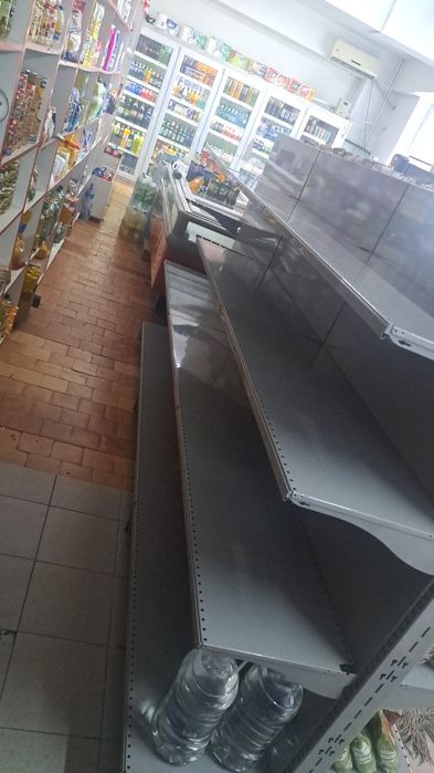 Rafturi de magazin de la 300lei cu factura
