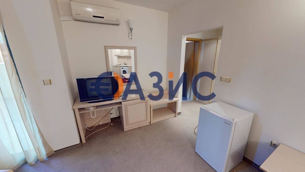 Продава се Двустаен апартамент в к.к. Слънчев бряг - 63 кв.м за 921 €/кв.м - Снимка #1