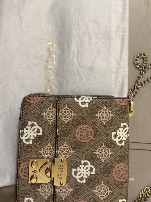 Чанта Guess Eliette
