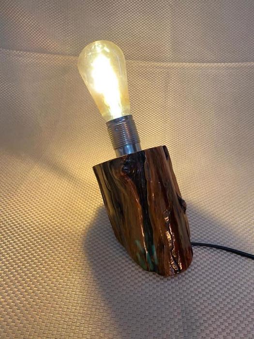 Veioze si lampadare din lemn