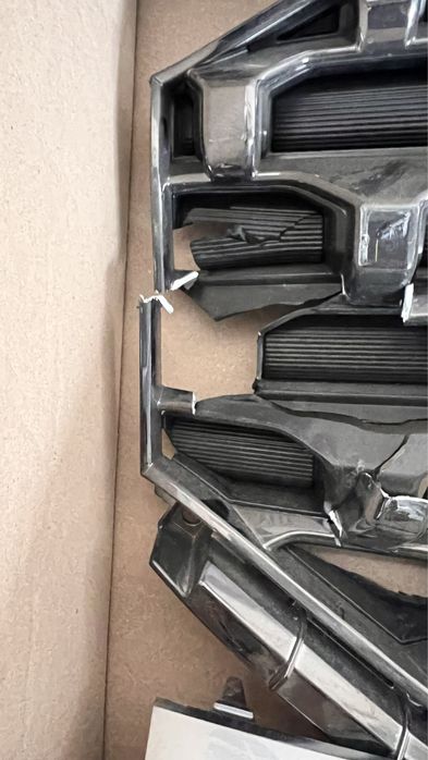 Решетка радиатора Сантафе  2023