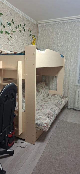 Кровать двухъярусная