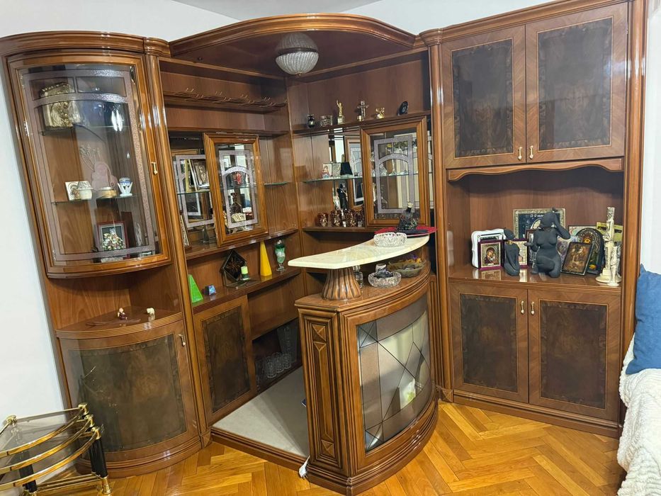Vitrina + bar vintage import Italia in anul 1999 stare impecabiila