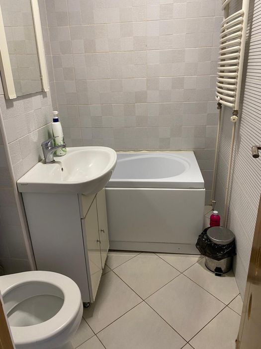 Proprietar: Ofer spre închiriere ap.2 camere in zona foarte buna/centrala, et.1, bulevardul Independentei (langa Piata 1 Mai)