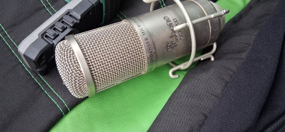 Microfon  studiou  profesional