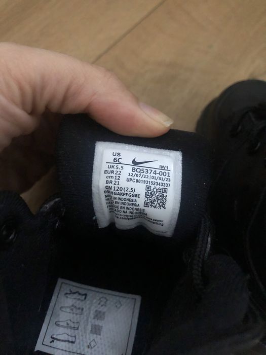 Nike ботуши размер 22