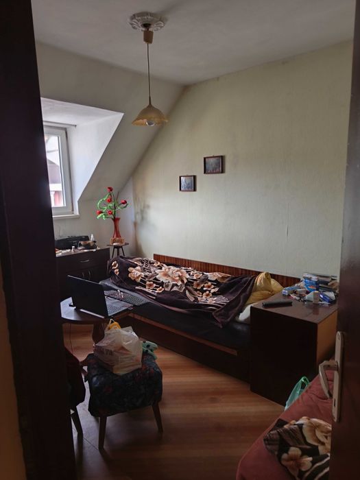 Продавам 4 стаен апартамент