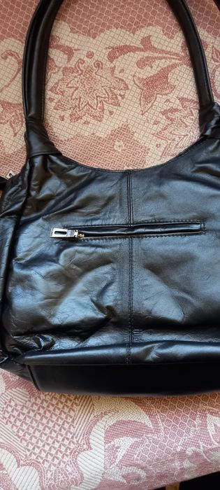 Сумка  новая кожаная . Привезли в подарок из Египта.